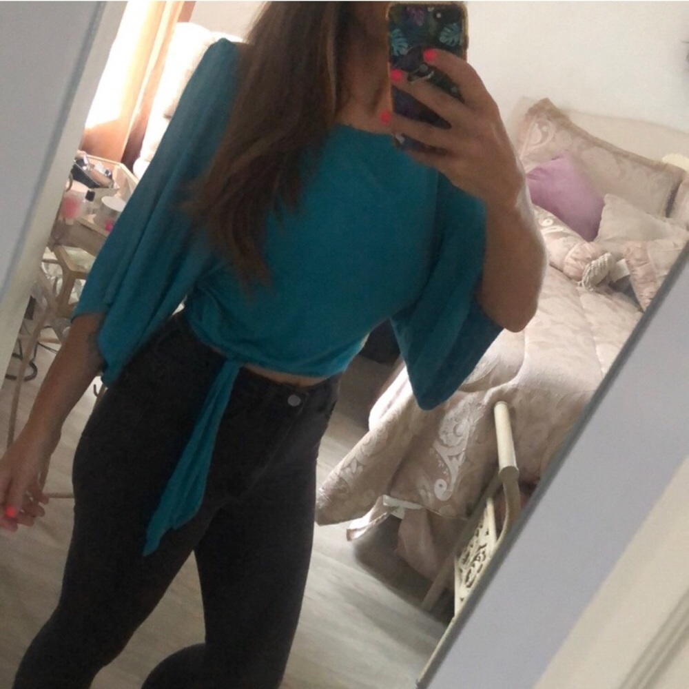 Bebe 3/4 sleeve side-tie blouse